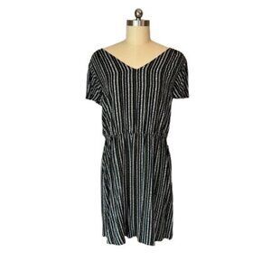 Old Navy Black & White Striped Fit & Flare Cap Sleeve Midi Dress - EUC